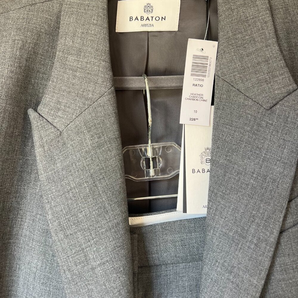 Aritzia Babaton suit size 10 - Picture 5 of 7